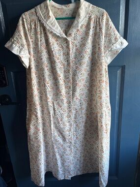 Miss Elaine Cream Nightgown with Peach & Green Floral Print